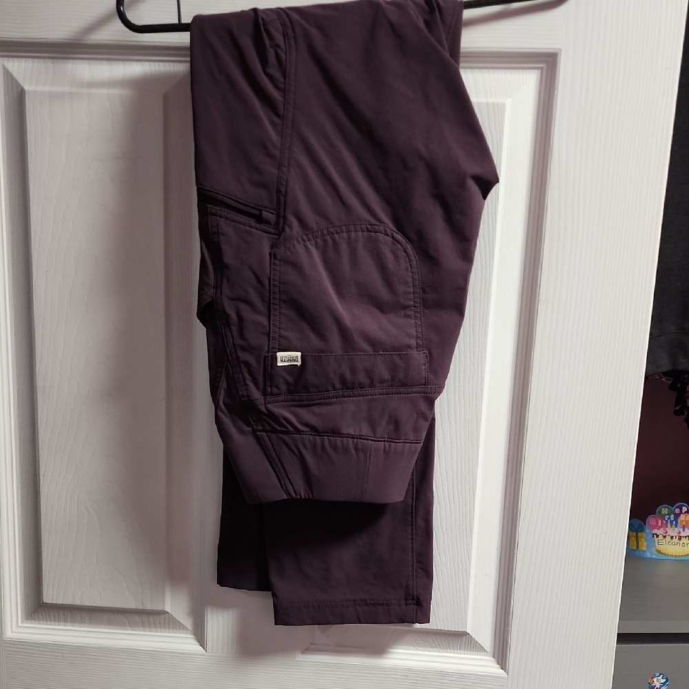 Duluth Trading Co Women's Deep Purple Cargo Pants